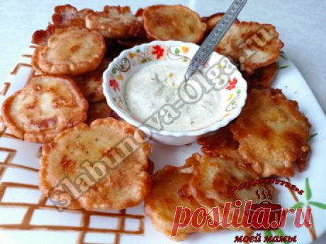 Картофель жареный в сырном кляре Дорогие читатели! Картофель жареный в кляре, чудо рецепт. Вы такого вкусного картофеля никогда не ели. Вкусный, аппетитный, ароматный, отличный вариант на завтрак, а также для праздничного стола. ИНГРЕДИЕНТЫ: 500 г картофеля растительное масло Для кляра : 2 яйца 100 г сметаны 50 г твердого сыра 3 ст. ложки муки черный молотый перец соль Для соуса …