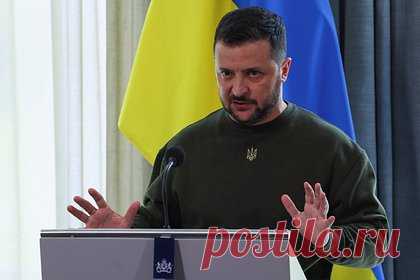 В Германии начали расследование из-за разглашения планов Зеленского. Госуправление уголовной полиции Германии начало расследование после того, как в местных СМИ появились подробности о запланированном визите президента Украины Владимира Зеленского в Берлин. «Фоном послужили вчерашние сообщения СМИ о возможном визите президента», — пояснили в полиции ФРГ.