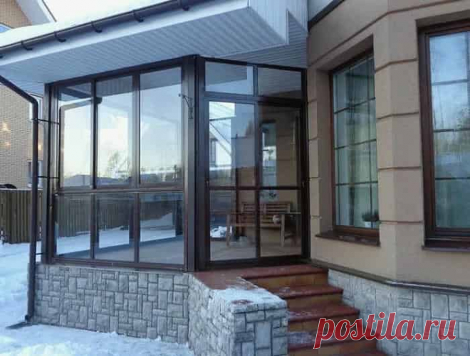 Что входит в остекление под ключ: балконов, домов, окон В статье рассказывается, что входит в остекление под ключ: балконов, домов, окон, какие мероприятия на данный счёт выполняются и чем так популярна услуга
