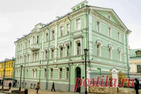 Собянин: доходному дому на улице Забелина вернули исторический облик. Реставраторы восстановили историческую планировку и декор здания.