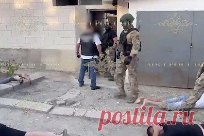 ОМОН задержал девять человек, избивших российского боксера. Операция силовиков попала на видео