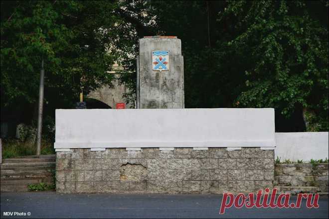 Вход в сквер времён перестройки.