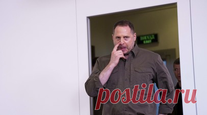 Партии «Голос» и «Европейская солидарность» потребовали отставки Ермака и кабмина. Глава офиса Владимира Зеленского Андрей Ермак и правительство Украины должны уйти в отставку. С таким требованием выступили оппозиционные партии в Верховной раде «Голос» и «Европейская солидарность». Читать далее