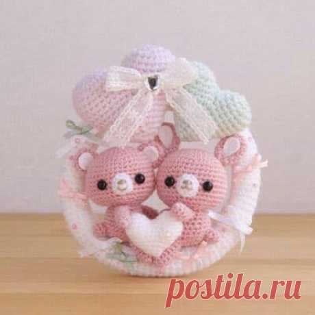 (2) Facebook