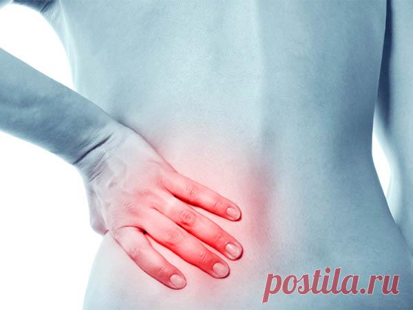 Как убрать боль в спине за одну минуту Из-за спазма мышц начинает болеть спина? Убрать боль в спине поможет простое упражнение, которое займет всего одну минуту. Оно называется «Кошка».