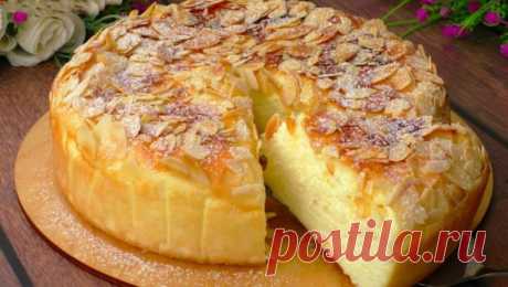 Творожное чудо: идеально подходит для завтрака. Воздушный десерт без муки и масла
Творожная запеканка &; блюдо, известное многим, родившимся в СССР. Дело в том, что творожную запеканку пекли во всех детских садах и школах. Это блюдо до сих пор рекомендовано для детских учреждений. Однако, сейчас в меню творожную запеканку увидеть становится сложнее.
Блюдо пришло к нам из Европы, а именно из Франции. Хоть в Средние века из творога готовили мало блюд, все же принесли идею ...