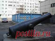 Пушка в обычном дворе, Объекты, Памятники, Санкт-Петербург