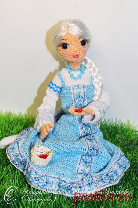 Авторская кукла Алёнушка на проволочном каркасе вязаная крючком