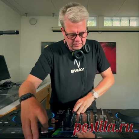 Hertz 20 Autumn Bangers Chart