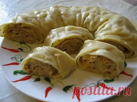 Ханум
Очень вкусное и сытное блюдо!
ИНГРЕДИЕНТЫ
мука - 2ст
растительное масло - 2ст.л.
вода - 0,5ст
фарш 200-250гр
морковь 2шт
лук - 2шт
картофель - 3шт