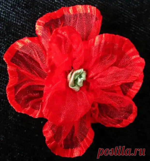 Маки из капроновых гофрированных лент