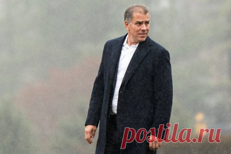 В Конгрессе проверят данные о сговоре Байдена по делу его сына Хантера. Председатели комитета по надзору и подотчетности и юридического комитета Палаты представителей Конгресса, республиканцы Джеймс Комер и Джим Джордан намерены выяснить, препятствовал ли президент США Джо Байден их работе в части проведения разбирательств по делу об импичменте главы государства.