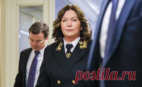 Совфед опубликовал постановление о назначении главы Верховного суда. Накануне Совет Федерации утвердил ее кандидатуру. Подносова стала вторым председателем Верховного суда России. С 1991 года до февраля 2024 года пост занимал Вячеслав Лебедев, умерший в феврале