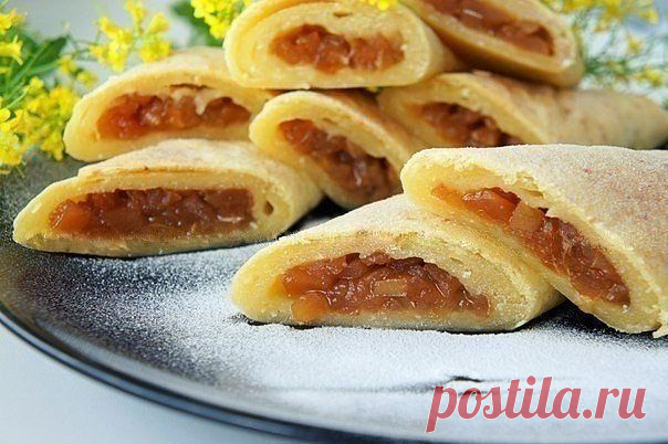 ТВОРОЖНЫЙ РУЛЕТ С ЯБЛОКАМИ