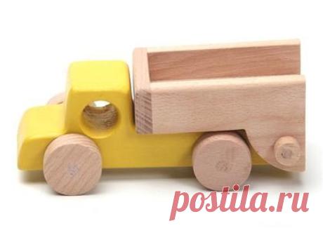 Handcrafted wooden truck natural organic wooden toys by woodenplay | juguetes de madera
