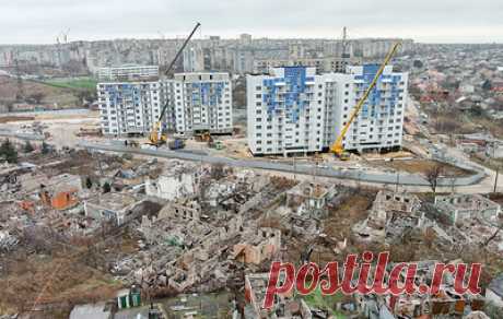 ВСУ выпустили три дальнобойные ракеты в направлении Мариуполя. В представительстве ДНР в Совместном центре контроля и координации вопросов, связанных с военными преступлениями Украины, не уточнили их тип, места прилета и последствия