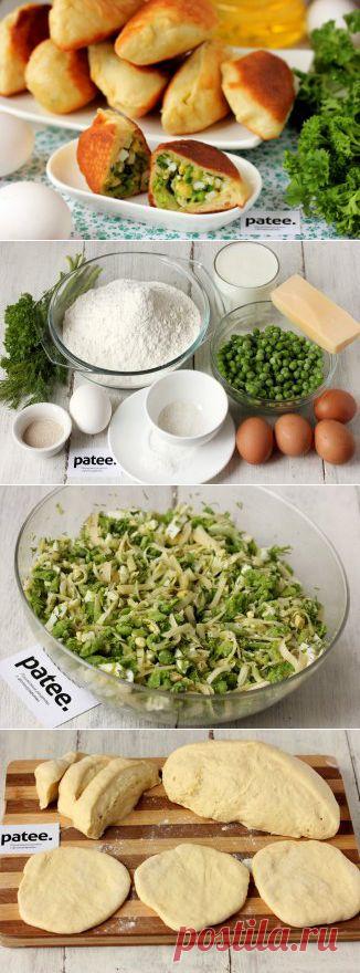 Жареные пирожки с начинкой из зелёного горошка, сыра и зелени - рецепт с фотографиями