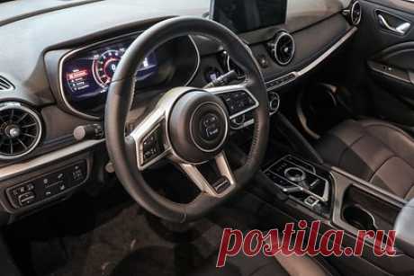 Российский автопроизводитель начал сборку новых спортивных электрокаров. Российский автопроизводитель Evolute начал сборку спортивного кроссовера i-Jet на заводе в Липецке. Компания еще не назвала цены и комплектации новинки, однако уже начала оформлять предзаказы. Известно, что электрокар может разогнаться до 100 километров в час за 3,7 секунды и проехать на заряде до 530 километров.