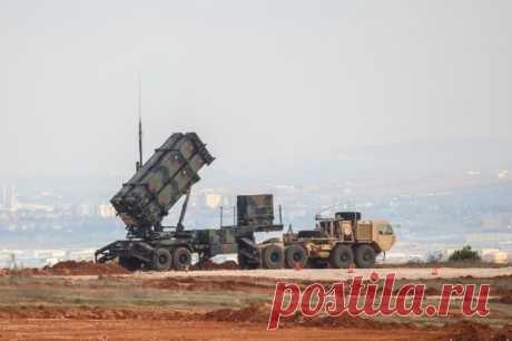 Сакс: у США не осталось ракет для ЗРК Patriot из-за поставок Украине. Американский бизнесмен считает, что аналогичная ситуация может произойти с ракетами ATACMS и Tomahawk.