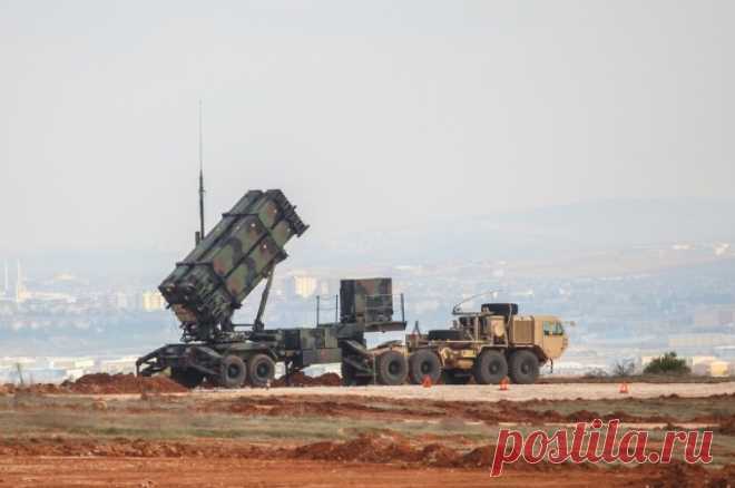 Сакс: у США не осталось ракет для ЗРК Patriot из-за поставок Украине. Американский бизнесмен считает, что аналогичная ситуация может произойти с ракетами ATACMS и Tomahawk.