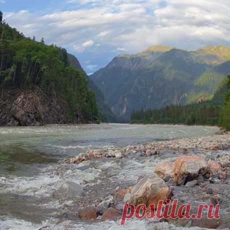 Река Китой, левый приток Ангары.