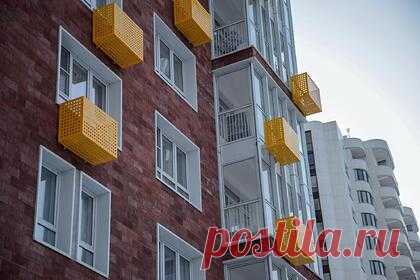 Россияне бросились скупать жилье в праздники. Россияне бросились скупать квартиры в первые дни января, так как торопились решить жилищный вопрос перед повышением ставок по ипотеке. Коммерческий директор «А101» Боим рассказала, что объем сделок на покупку недвижимости в первые 10 дней января 2022 года оказался на 50 процентов выше, чем за тот же период 2021 года.