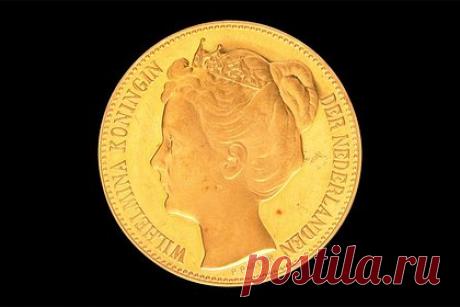Редчайшую золотую монету с профилем правнучки Павла I продали за 47 миллионов рублей