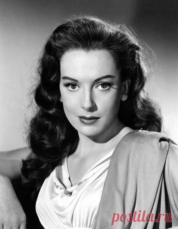 Дебора Керр, 30 сентября, 1921
 • 16 октября 2007