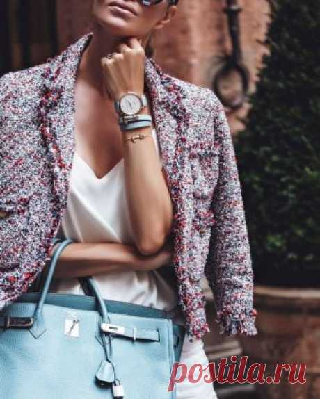 Модные тенденции 2018 — стильные образы с пиджаками и жакетами Пиджак — основа гардероба. Он должен быть хорошо сшит, сидеть идеально и быть скроен так, чтобы вы чувствовали себя уверенно и комфортно. (Джорджио Армани).

Это правда. Чем носить некачественный пидж…