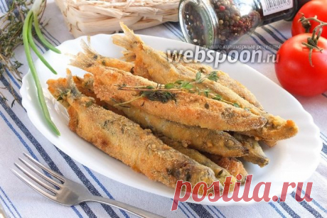 Хрустящая мойва в кукурузной панировке .