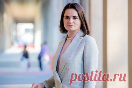 Тихановская обсудит с госсекретарем США новые санкции против Лукашенко. Лидер белорусской оппозиции Светлана Тихановская 18 июля прибыла с рабочим визитом в США. В рамках поездки она встретится с представителями администрации американского президента Джо Байдена для обсуждения новых санкций против белорусского правительства и помощи репрессированным гражданам.