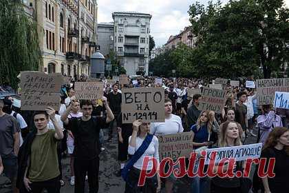 Украинцы вновь собрались на протесты против ограничений антикоррупционных органов
