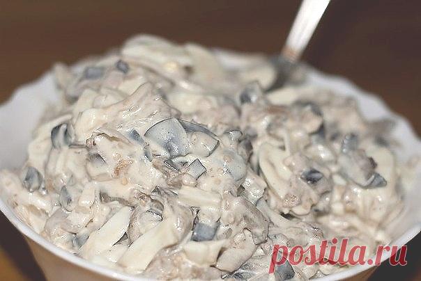 Салат из баклажанов с яйцом и майонезом | Печем и варим