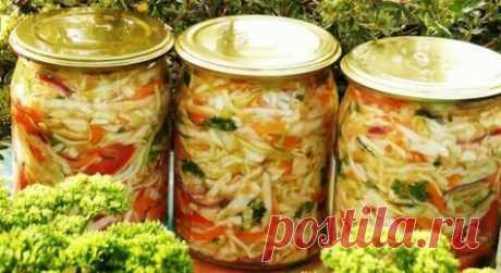 Квашеная капуста с огурцами на зиму в банке