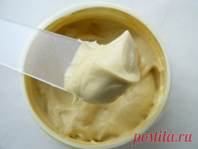 Домашняя мазь, которая спасает от тяжести в ногах и болей в суставах