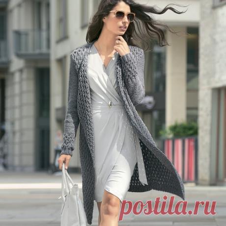 Элегантное лёгкое пальто спицами 
Легкое и теплое пальто с рельефным узором

Легкое и теплое пальто без застежек, с широкими полочками, свободно облегает фигуру.

РАЗМЕР
36/38 (40/42) 44/46 (48/50) 
ВАМ ПОТРЕБУЕТСЯ
Пряжа (44% хлопка,…