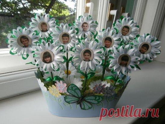 Правда, классно придумано? Первому учителю, чтобы не забывала своих деток :)