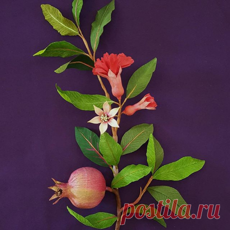 Pomegranate.  #projectdelany  German doublette, 160g florist crepe, and Italian 180g florist crepe, and spun cotton form, #castleintheair
