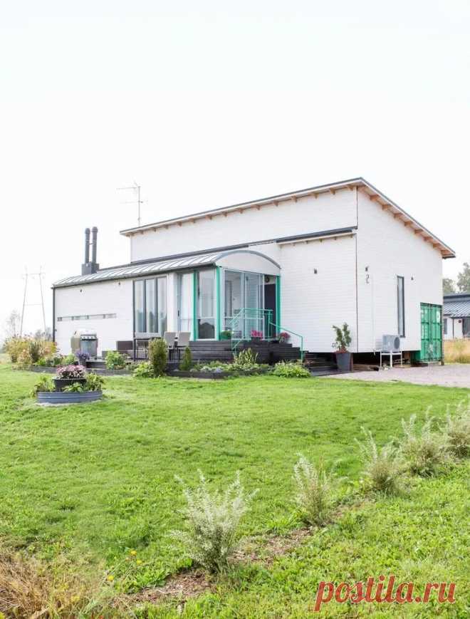 Все смеялись, когда семья начала строить дом из старых контейнеров, но результат превзошел все ожидания (фото)