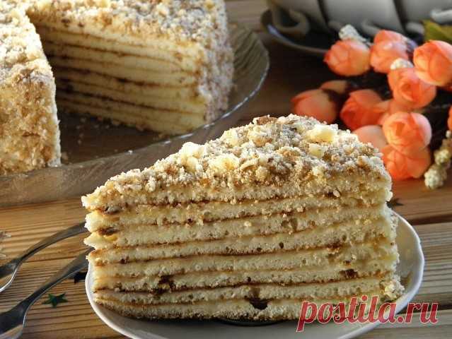 Быстрый торт на сковороде со сгущенкой
Каждый кусочек просто тает во рту... 

Ингредиенты:
- Сгущенка — 380 Грамм (1 банка)
- Яйцо — 1 Штука
- Мука — 3-4 Стакана
- Разрыхлитель — 1 Чайная ложка
- Сметана — 300 Грамм
- Сахар — 4 Ст. ложки

Количество порций: 8 

Как приготовить 