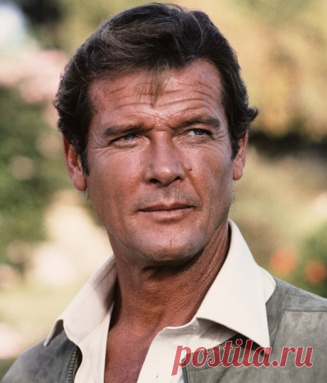 Роджер Мур (Roger Moore)
-  14 октября, 1927 • 23 мая 2017