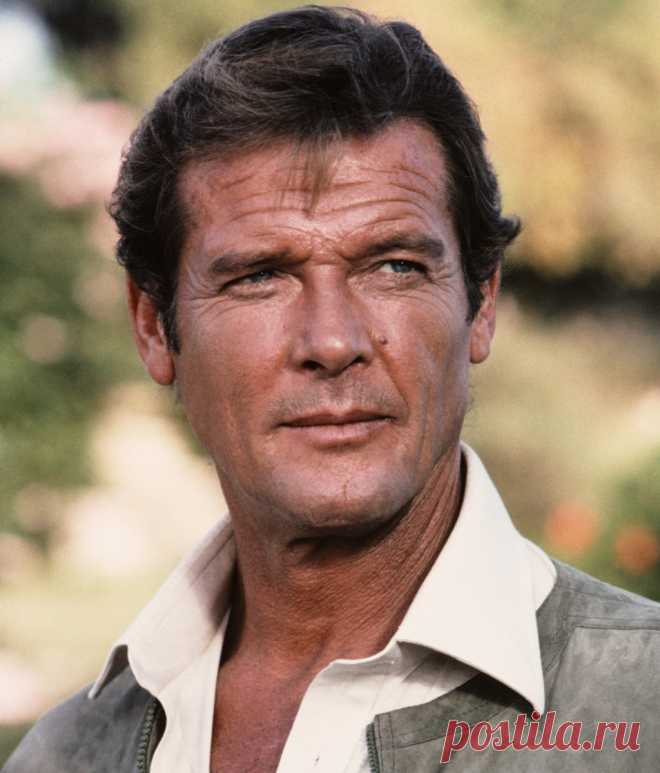 Роджер Мур (Roger Moore)
-  14 октября, 1927 • 23 мая 2017