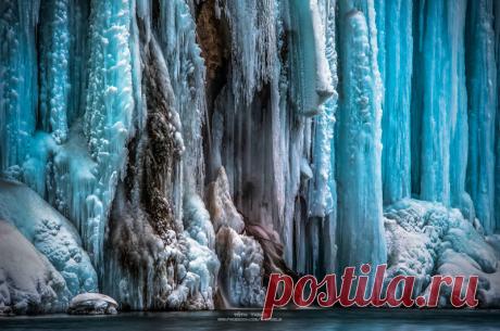 Тысячи замерзших водопадов национального парка "Плитвицкие озера"
Венгерский фотограф Тамаш Тот вместе с друзьями отправился в крупнейший национальный парк Хорватии - "Плитвицкие озера". Общая площадь парка составляет 295 км2, а его озер - 2 км2. "Плитвицкие озера"…