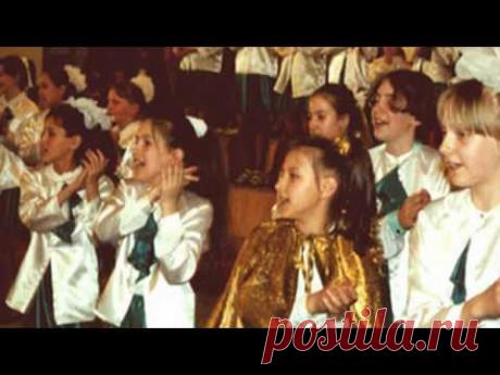 «Деньги». Из цикла «Пять песен для школьников на собственные тексты»  (cоч. 78, 1993-95 гг.)   Стихи и музыка Владимира Сидорова. Исполняет детский хор под руководством Сарии Малюковой. Аудиостудия Магнитогорской консерватории. 1997.