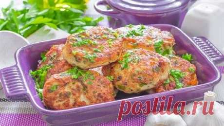 Идеальные куриные котлеты с творогом и сыром: новый вкус Попробуйте приготовить идеальные куриные котлеты с творогом и сыром — и вы не поверите, но результат поразит вас с первого кусочка.
Ведь котлеты не просто очень вкусные — они необыкновенно сочные, оче…