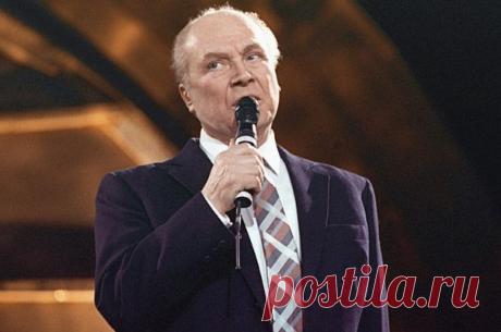 Поет Владимир Трошин.
#пенсионерывк #пенсинерывконтакте #дляпенсионеров #пенсионерам #музыка@retired_vk