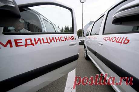 Российские врачи отказались лечить умирающего инвалида со словами «а смысл». В Самаре врачи отказались лечить инвалида, у которого было пять позвонков из 34. О нем заботилась мать, которая рассказала, что на ее предложение отвезти сына в больницу медики ответили: «А смысл?». Мужчина бился в конвульсиях в течение нескольких часов, а на следующее утро скончался.