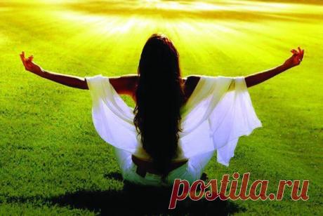 Проверенный рецепт от высокого давления - Упражнения и похудение Действует напиток очень быстро и дает стойкий эффект. Рекомендуется попробовать всем, кто страдает от гипертонии (но не забывать и о лечении назначенном врачом). Семена подсолнечника богаты никотиновой кислотой, которая расширяет сосуды и улучшает микроциркуляцию крови. Но для стойкого лечебного эффекта необходим регулярный прием отвара. — Всыпать в кастрюлю 500 мл банку промытых неочищенных подсолнечных семечек. …