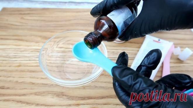 Рабочий рецепт смеси, которая сделает ваши пятки идеальными без пемзы и педикюра