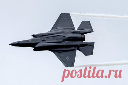 В США допустили совместные миссии F-35 и F-47